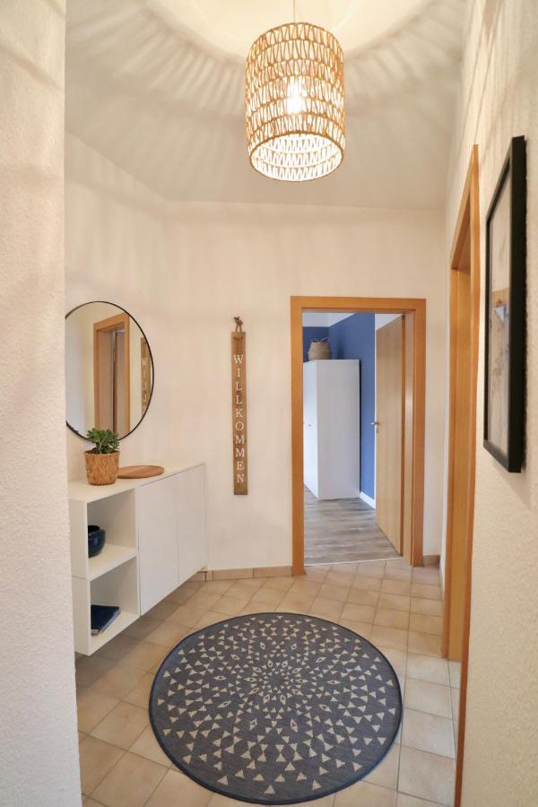 Boho Apartment: Netflix + Balcony + Bathtub เอสเซน ภายนอก รูปภาพ