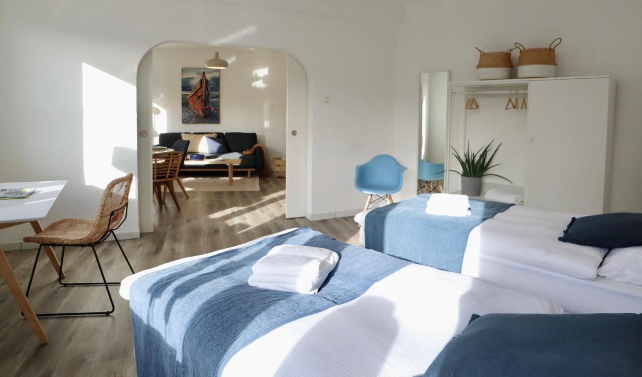 Boho Apartment: Netflix + Balcony + Bathtub เอสเซน ภายนอก รูปภาพ