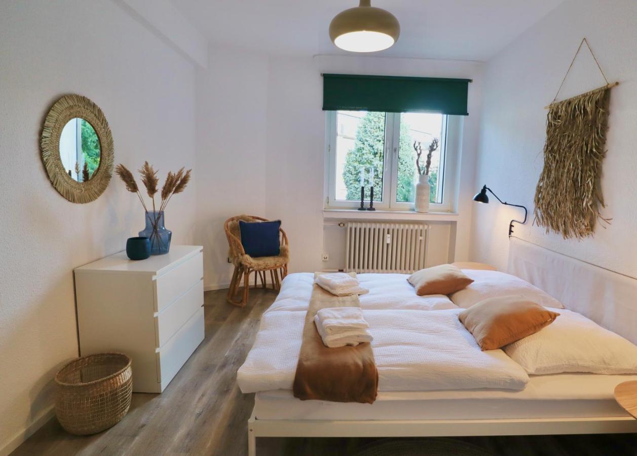 Boho Apartment: Netflix + Balcony + Bathtub เอสเซน ภายนอก รูปภาพ